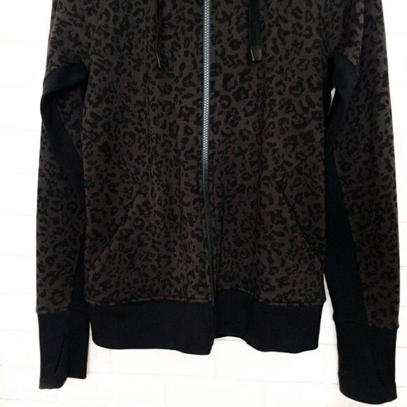 2 for $30 ATHLETA Triumph Black Leopard Print Hoodie - Picture 6 of 13